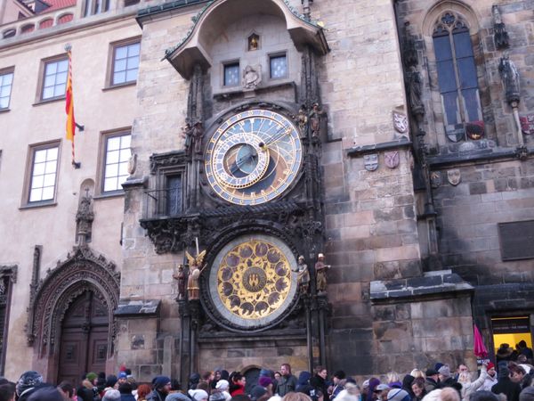 チェコ共和国・プラハ「プラハ」の写真：天文時計
旧市街広場