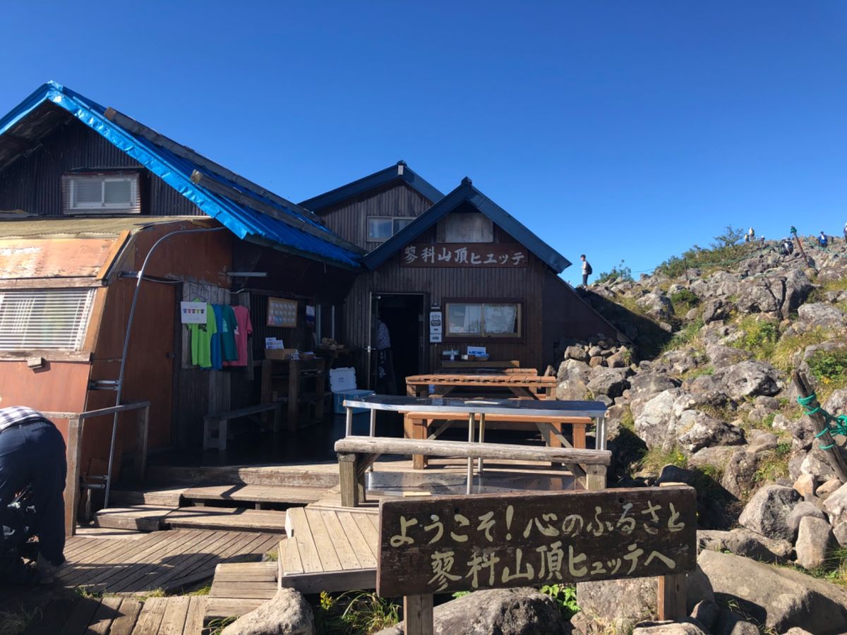 日本百名山の一つ蓼科山（2530m）