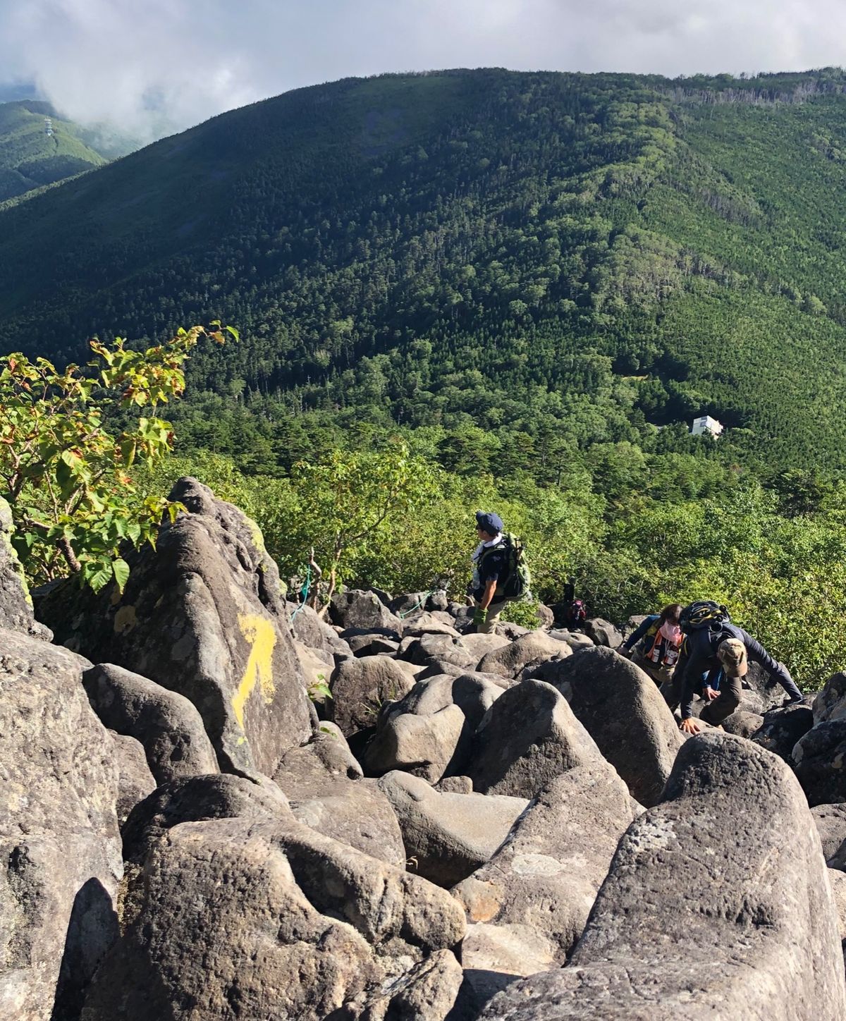 日本百名山の一つ蓼科山（2530m）