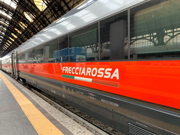 イタリア・ピエモンテ州「イタリア　ピエモンテ」の写真：フレッチャロッサでミラノからトリノへ、そ...