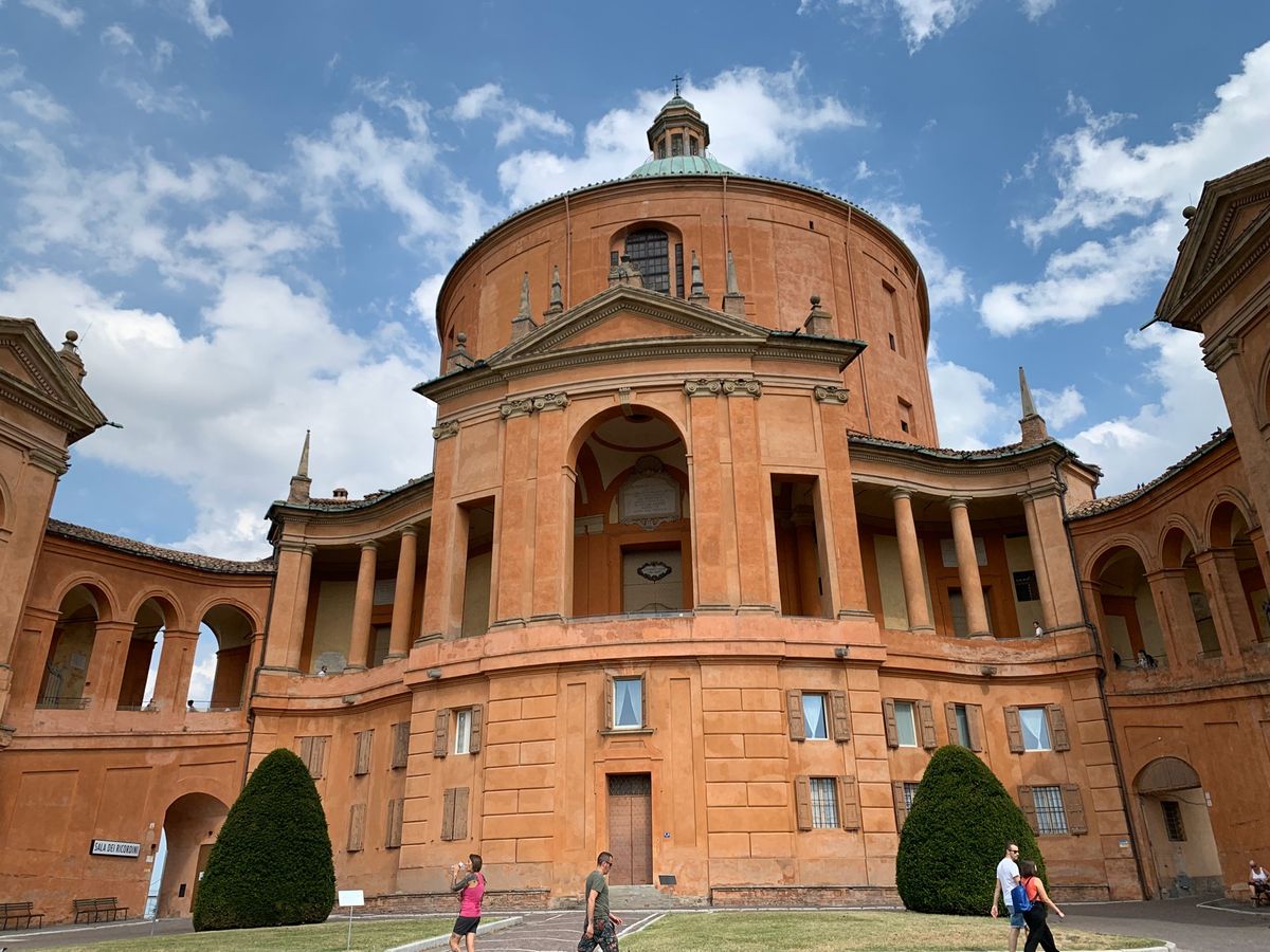 食べることだけを目的に行ったボローニャでしたが、思っていた以上に素敵な美し...