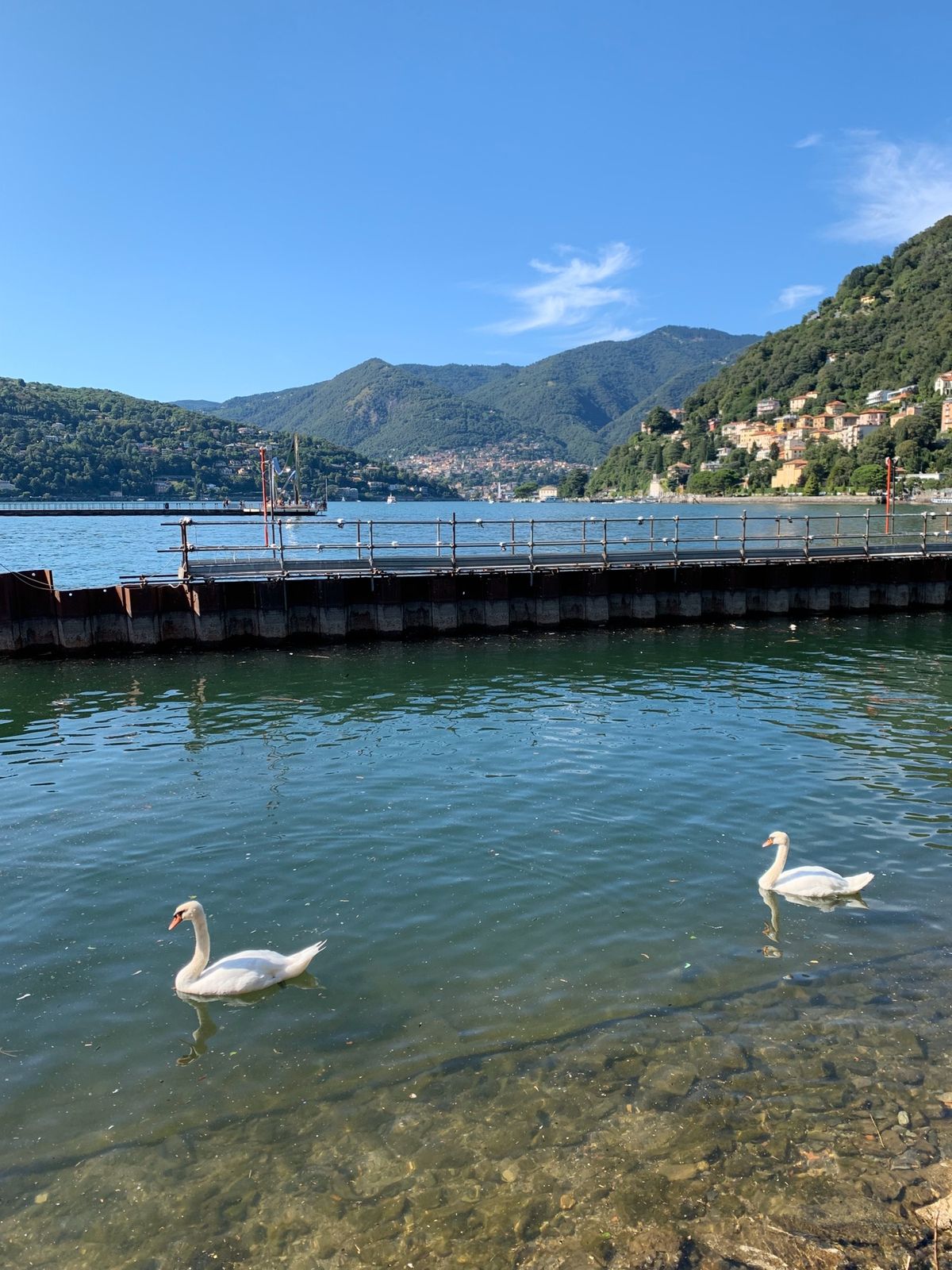 ミラノからコモへ。湖畔をのんびり散策。