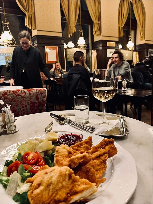 オーストリア・ウィーン「ウィーンで年越し2019-20」の写真：ウィーンに来ると、朝も昼も夜もティータイ...