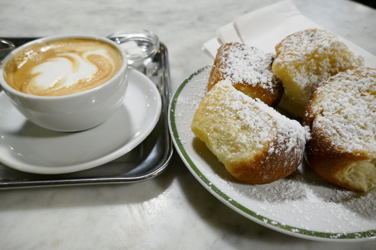 ウィーン　カフェ巡り
Cafe Hawelka