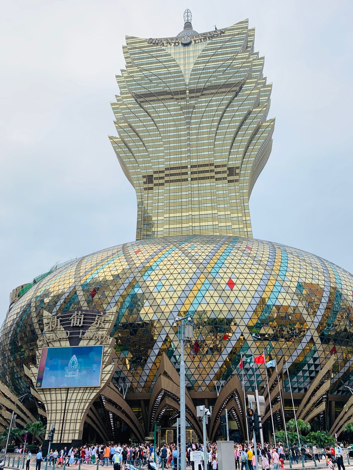 日帰りでで十分楽しめました。

聖ポール天主堂跡
セナド広場
グランド・リ...