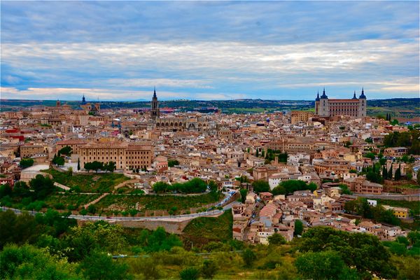 スペイン・マドリード「トレドとラマンチャ2016春」の写真：トレドの街