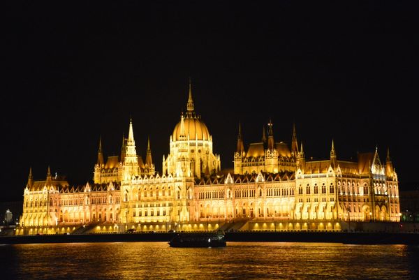 ハンガリー・ブダペスト「ブダペスト2016春」の写真：ブダペストの夜景