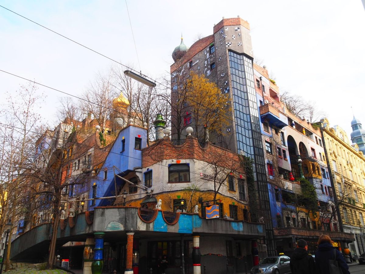 フンデルトヴァッサーハウスとクンストハウス・ウィーン