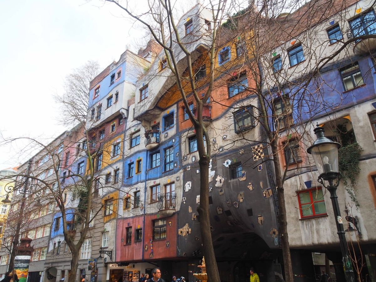 フンデルトヴァッサーハウスとクンストハウス・ウィーン