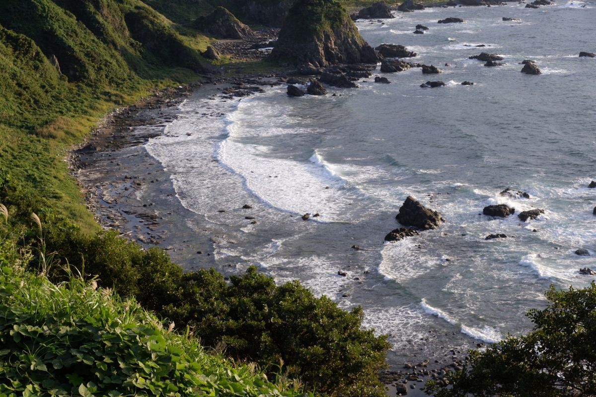 とにかく全てが絶景。
内浦と釜谷という二つの集落があって、釜谷側から見た
...