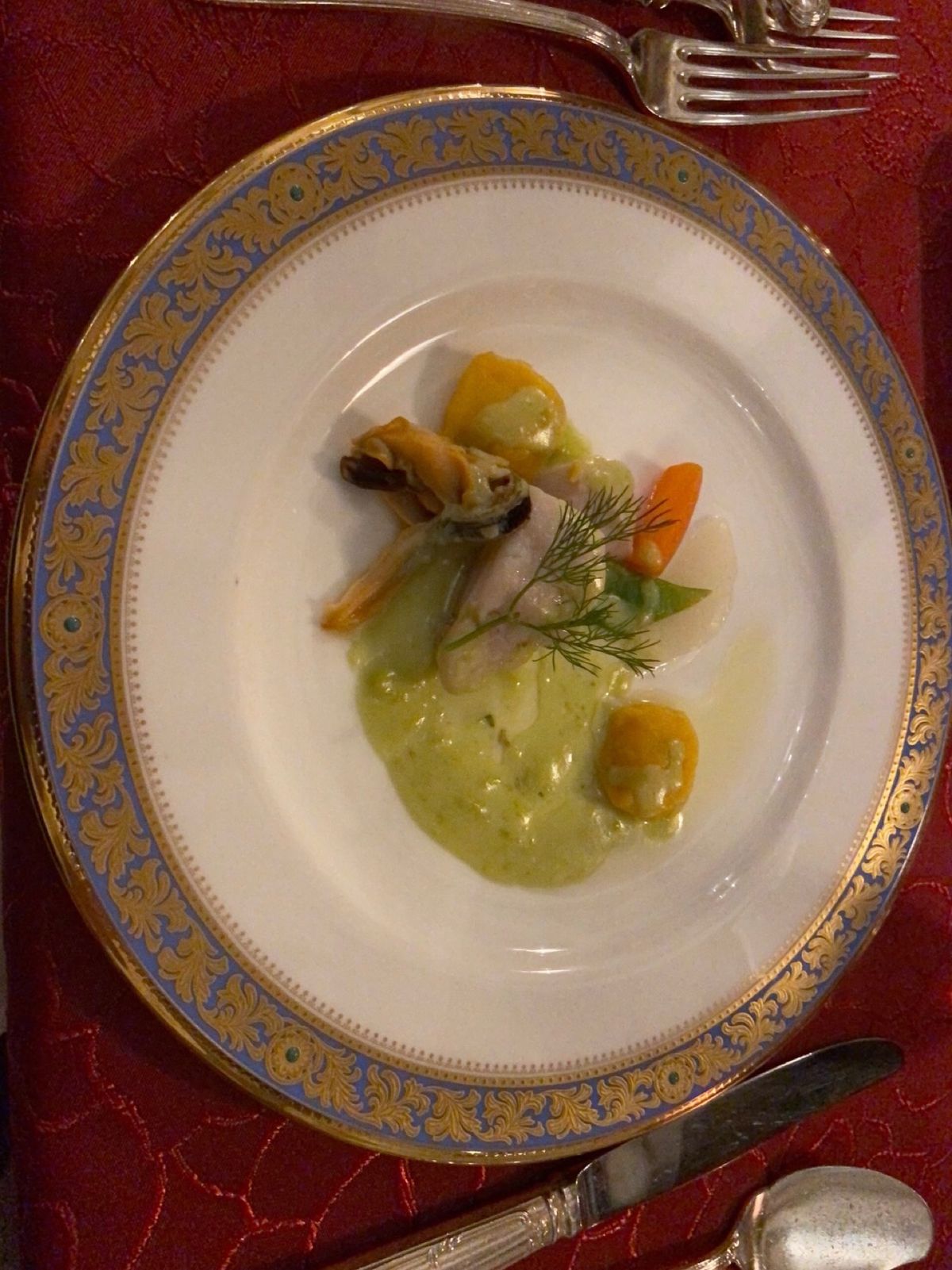 蒲郡クラシックホテルから竹島が見えました。
竹島散策して小さくても魅力溢れ...