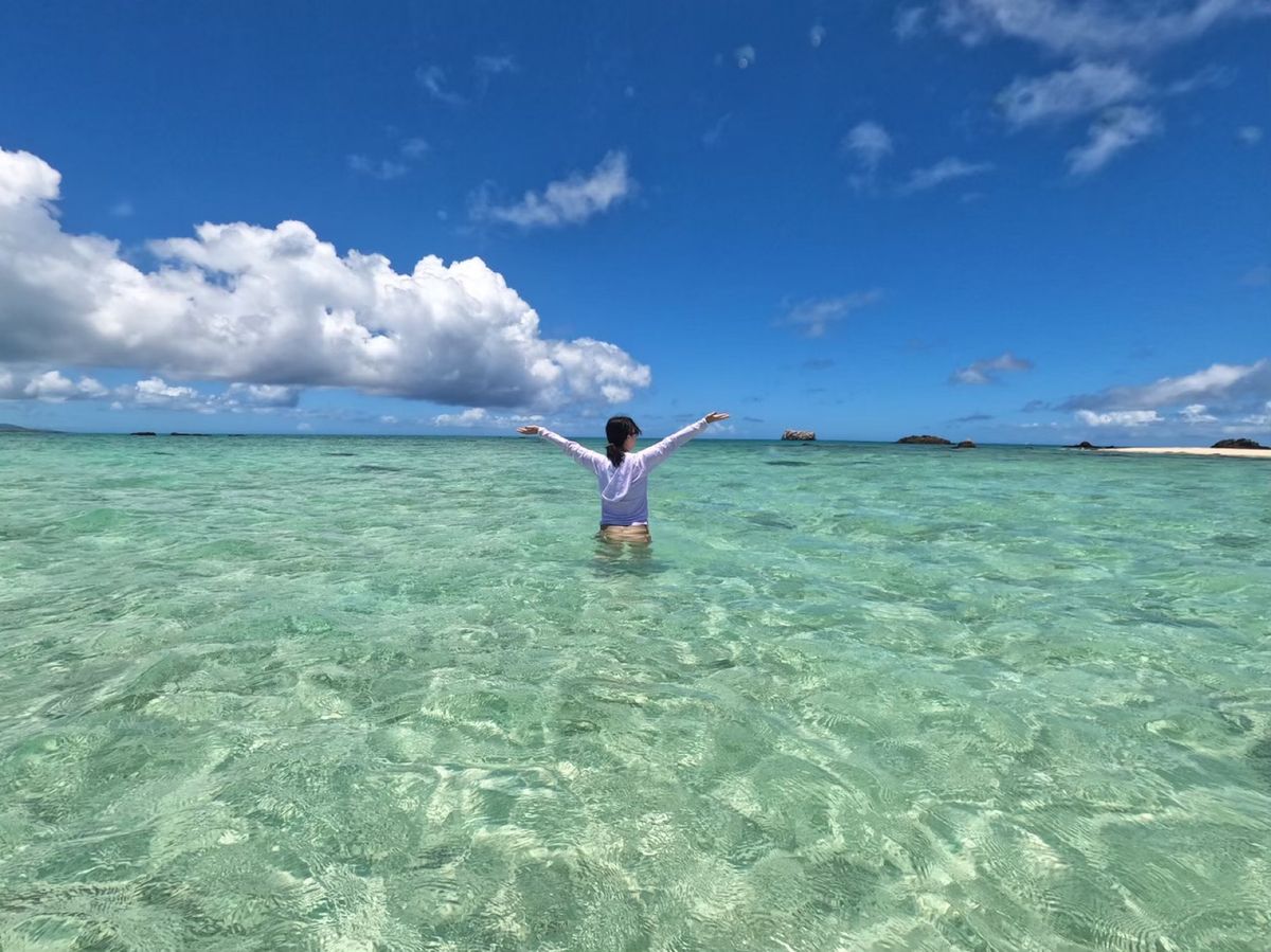 シュノーケリングからの〜
干潮のときに現れる幻の島と呼ばれる浜島へ。
三日...
