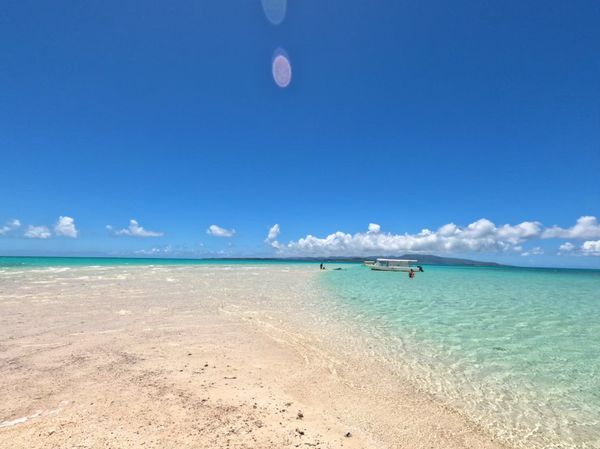 日本・竹富島「石垣島で日焼けしまくりの夏休み☀️」の写真：シュノーケリングからの〜
干潮のときに現...