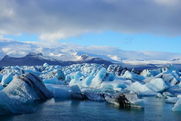 アイスランド・レイキャビク「2018秋　アイスランド」の写真：圧倒的だった氷河と地形🏔
クジラにもオー...