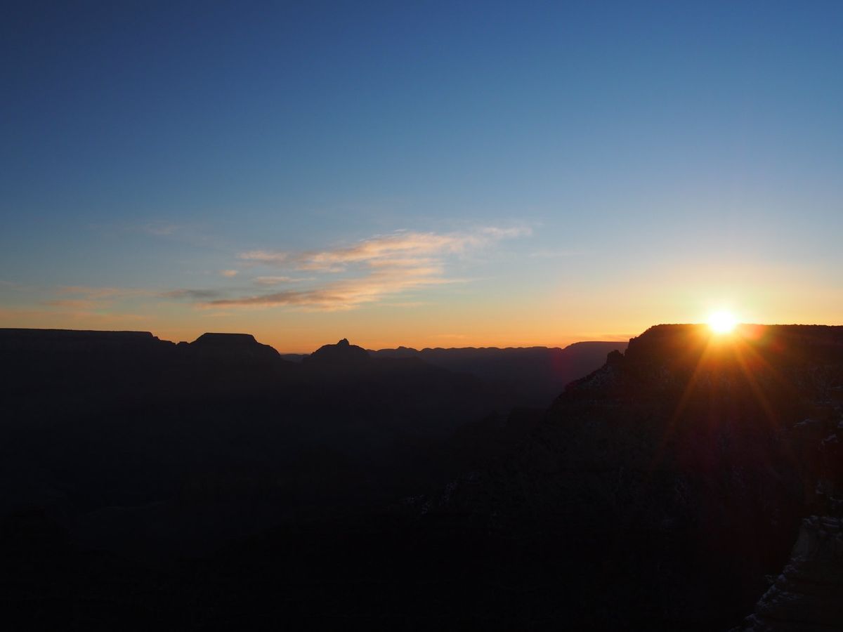 グランドキャニオン国立公園に1泊2日のオプショナルツアーに参加！
日の入り...