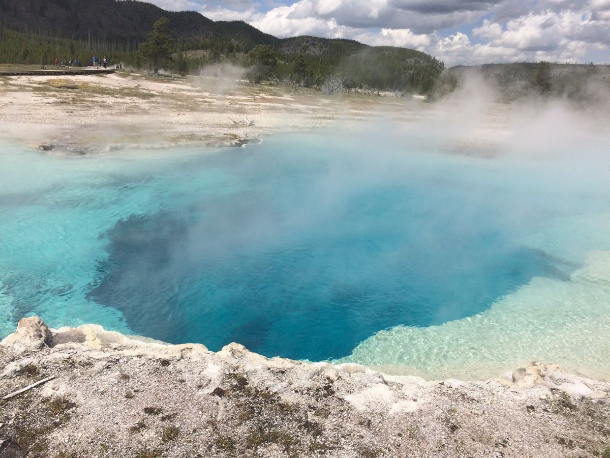 モーニンググローリープール、サファイアプール、グランドプラズマティックスプ...