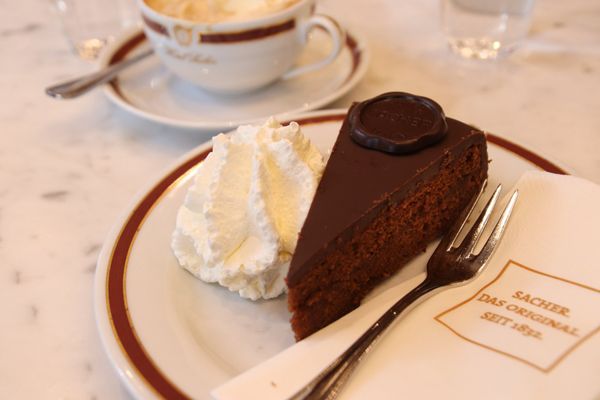 フィンランド・ヘルシンキ「ヨーロッパ旅行（2018.04.13-20）」の写真：ホテルザッハーでザッハトルテ！美味い！