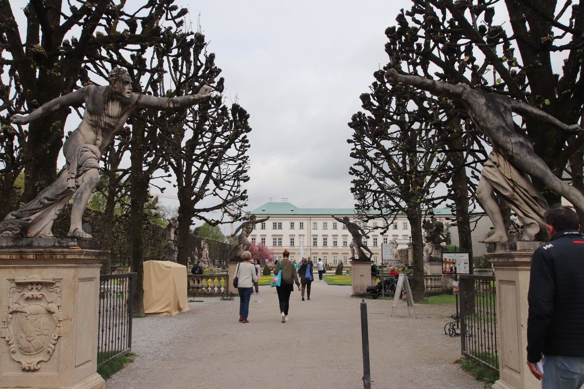 オーストリア到着！
翌日はザルツブルクへ！
サウンド・オブ・ミュージックで...