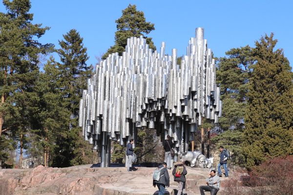 フィンランド・ヘルシンキ「ヨーロッパ旅行（2018.04.13-20）」の写真：シベリウスモニュメント。
ヘルシンキ中央...