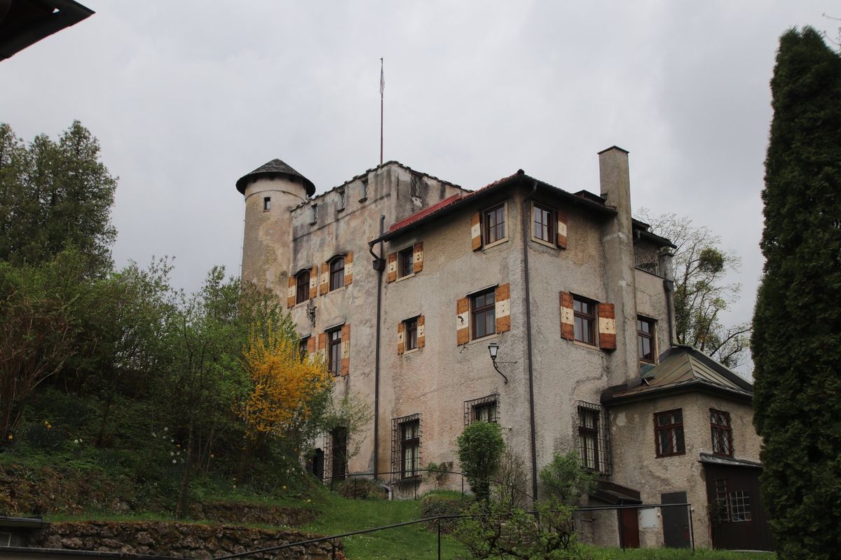 ホーエンザルツブルク城！
徒歩で登りました。