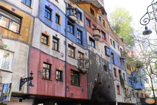 フィンランド・ヘルシンキ「ヨーロッパ旅行（2018.04.13-20）」の写真：フンデルトヴァッサーハウス！