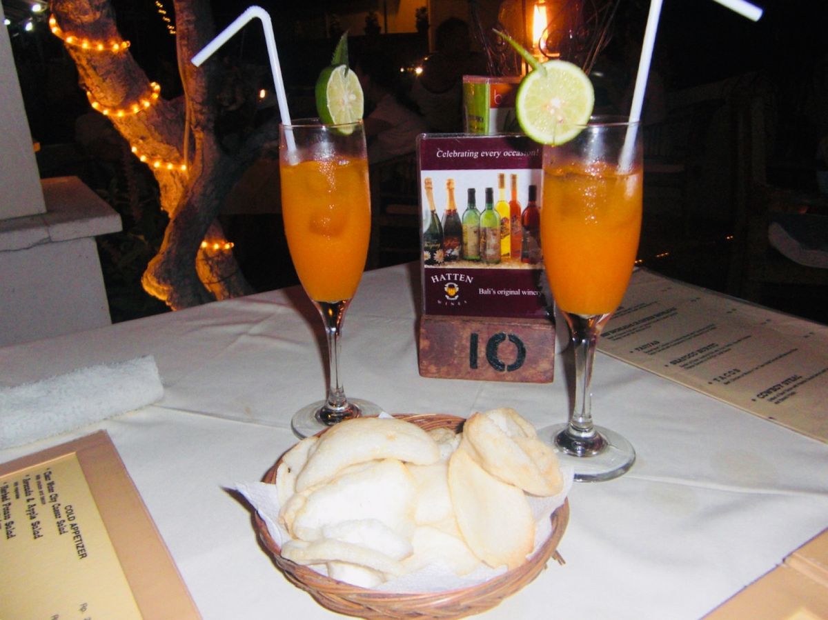 26th Feb 2010 pic📷

Dinner🍽🍸✨
ホテルの真向か...