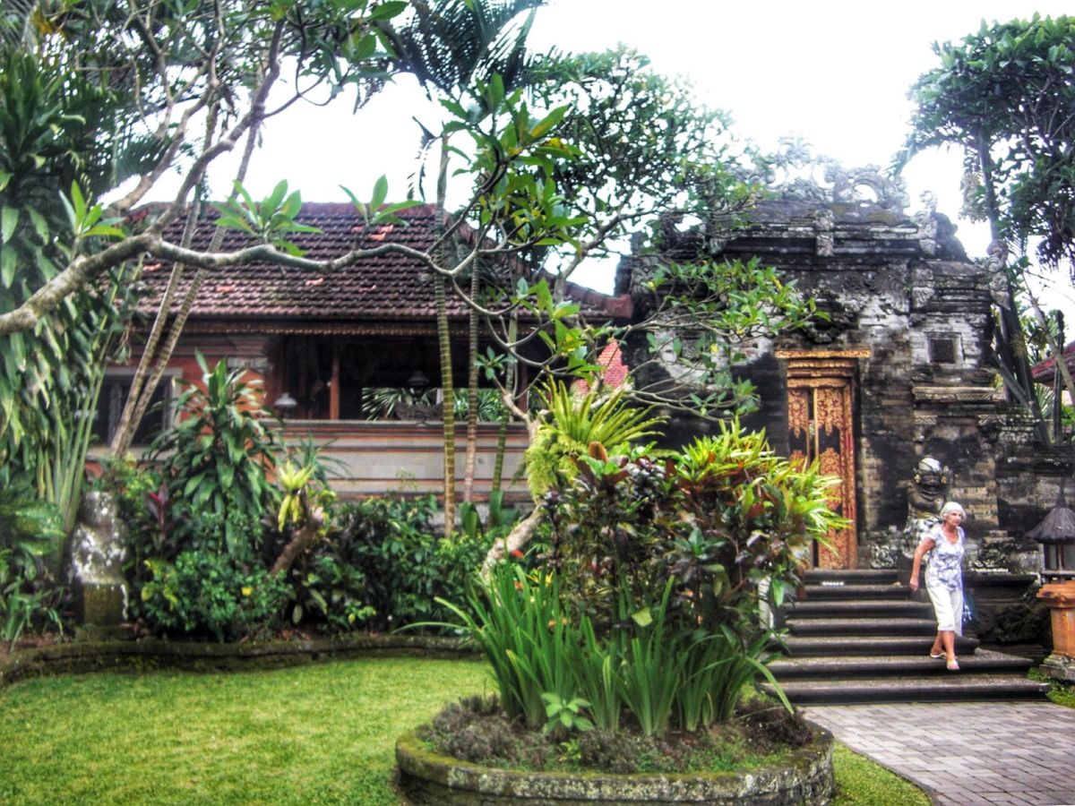 23rd Feb 2010 pic📷
in Ubdo

That has ...