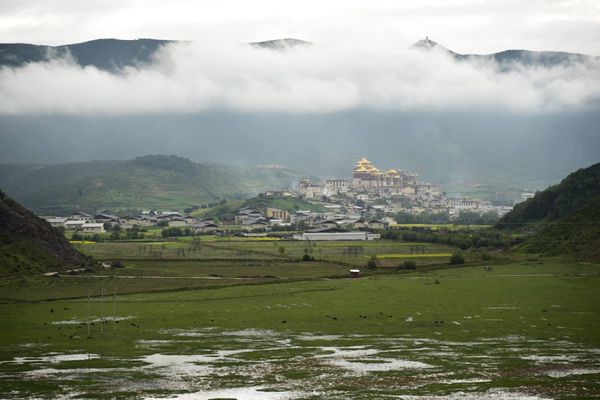 中国「雲南省の旅」の写真：雲南省のシャングリラから麗江までの道のり...
