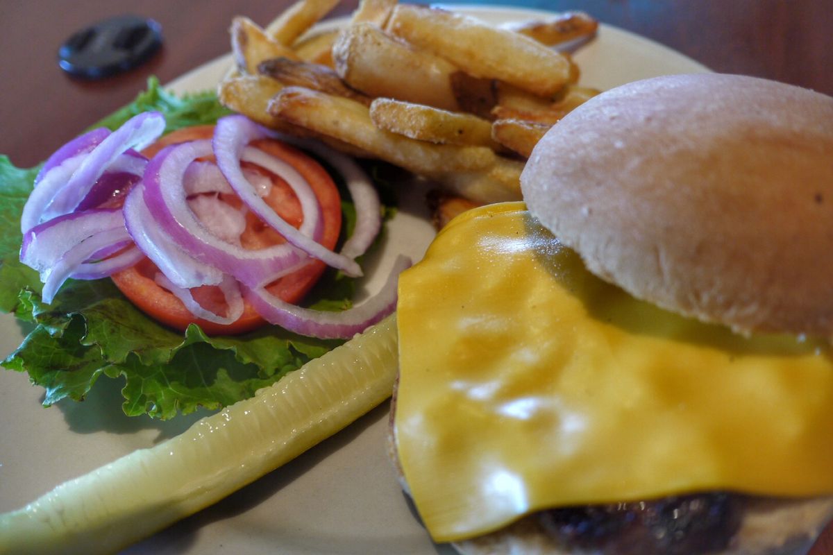 8th Jul. 2011 pic📷
Lunch🍔✨