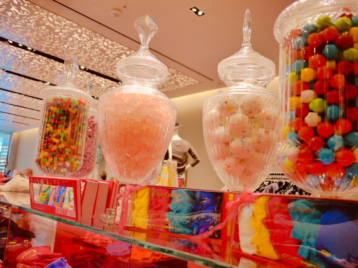 6th Jul. 2011 pic📷

可愛いお店が沢山ありました🍬🍬