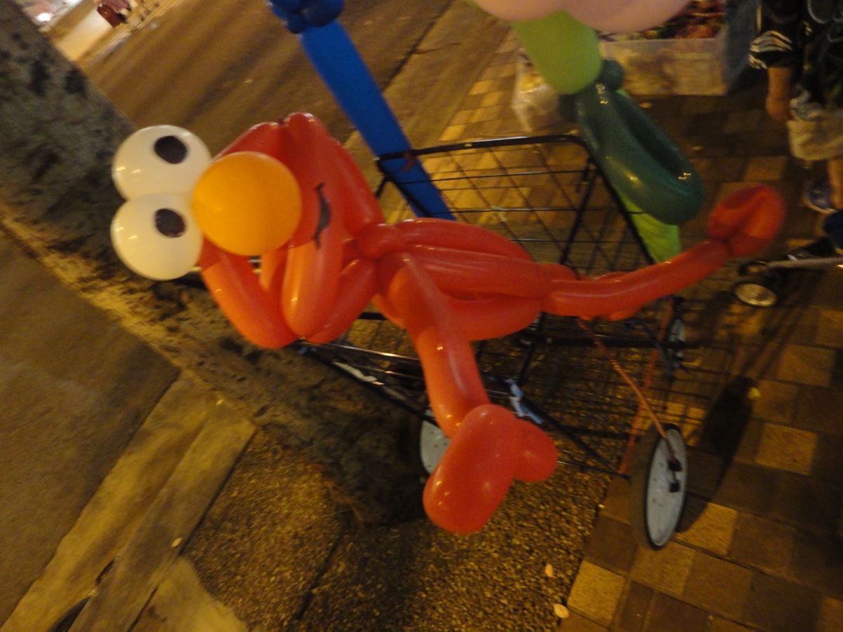 9th Jul. 2011 pic📷
お店からホテルまで夜散歩っ👣👣
また...