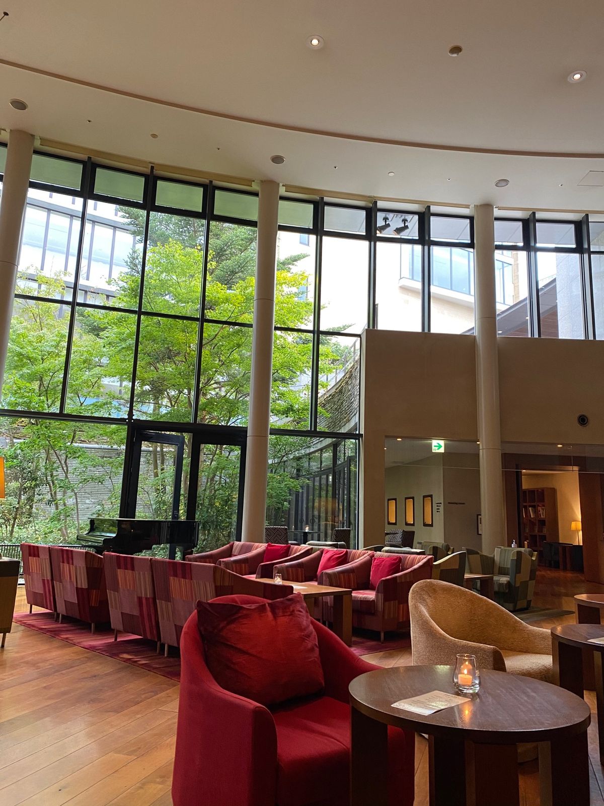 ハイアットに宿泊してのんびり。仙石原のススキが白く輝いている。