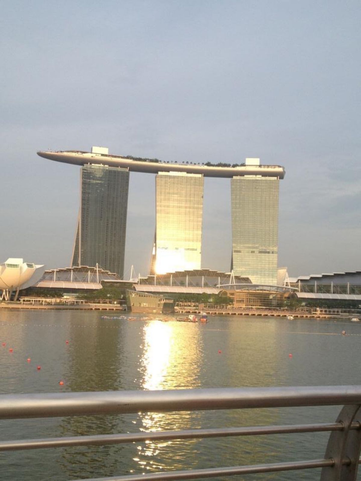 マリーナベイサンズを見に何年かぶりにシンガポールへ♪
