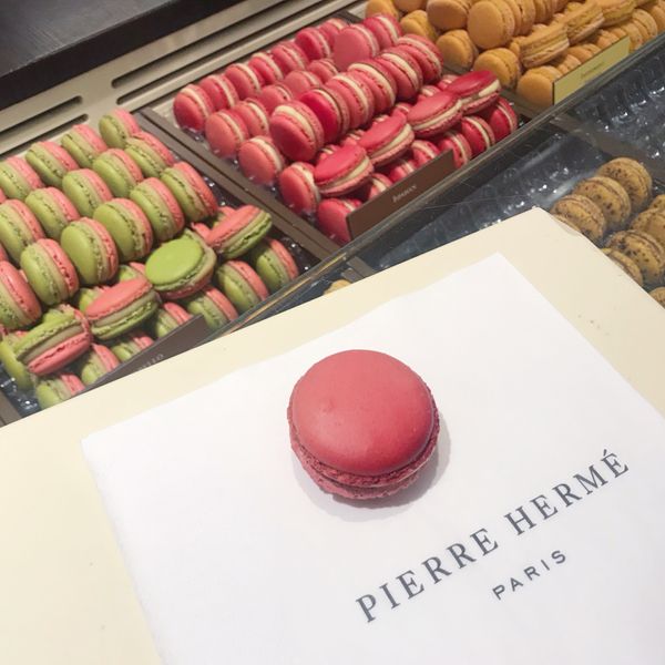 フランス・パリ「フランス パリ 🇫🇷 2019」の写真：1) パリで必ず食べるピエールエルメのマ...