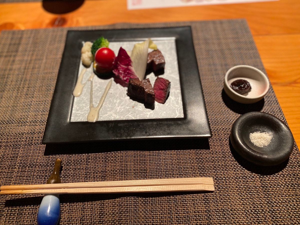 今回のお宿は沢渡温泉。料理も温泉も良かったです。