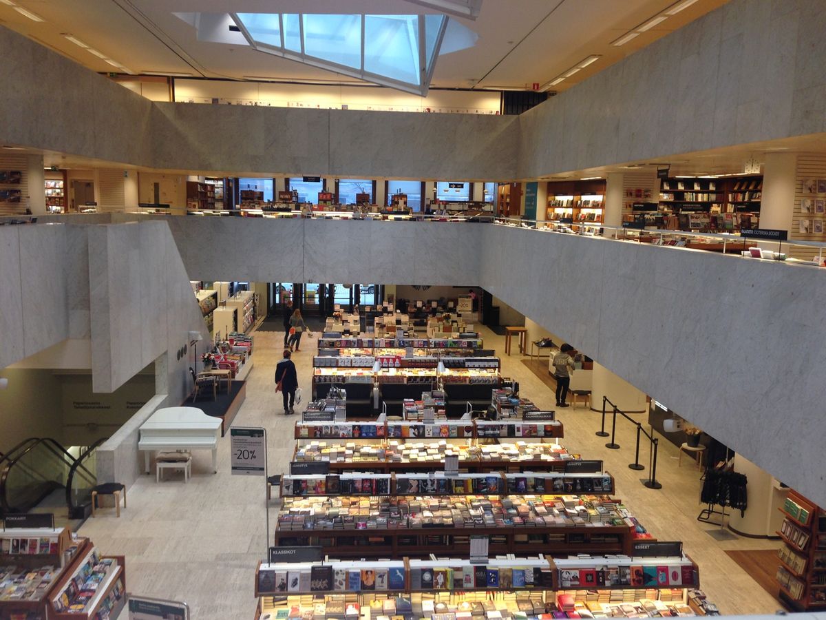 ヘルシンキ〜スオメンリンナ島⛴
かもめ食堂、元老院広場、アラビアファクトリ...