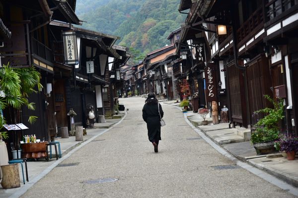 日本「長野県南部～紅葉の旅～」の写真：奈良井宿にある伊勢屋さんにお泊まり。
早...