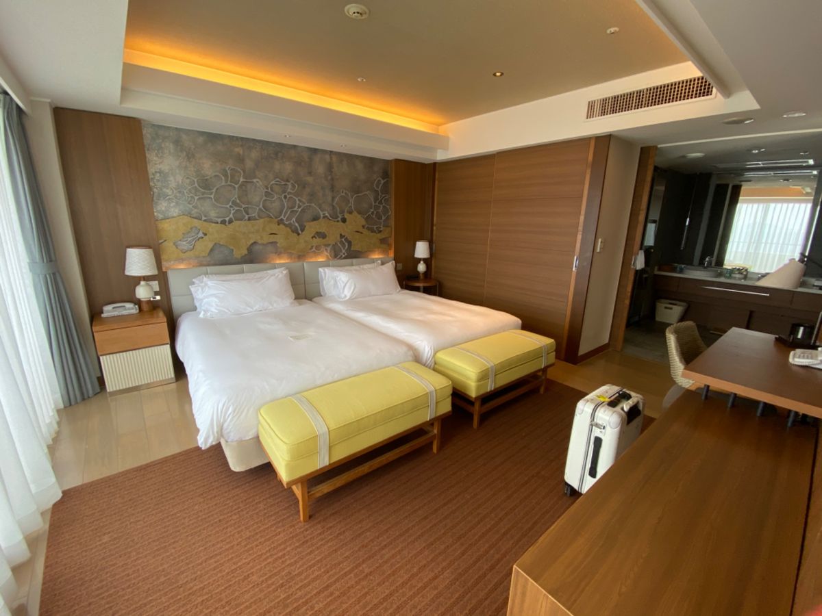 インターコンチネンタル万座

角部屋の部屋予約してたら
お客さんが少なくて...