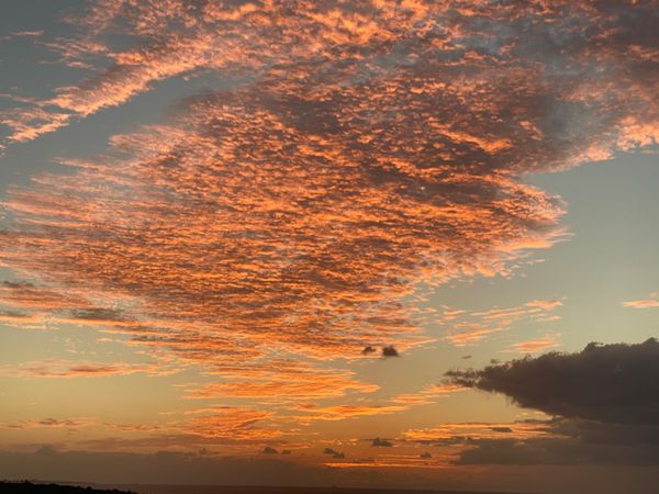日本・沖縄「沖縄リゾートホテルでのんびり過ごす」の写真：昨日のサンセット
途中まで結構曇ってたけ...