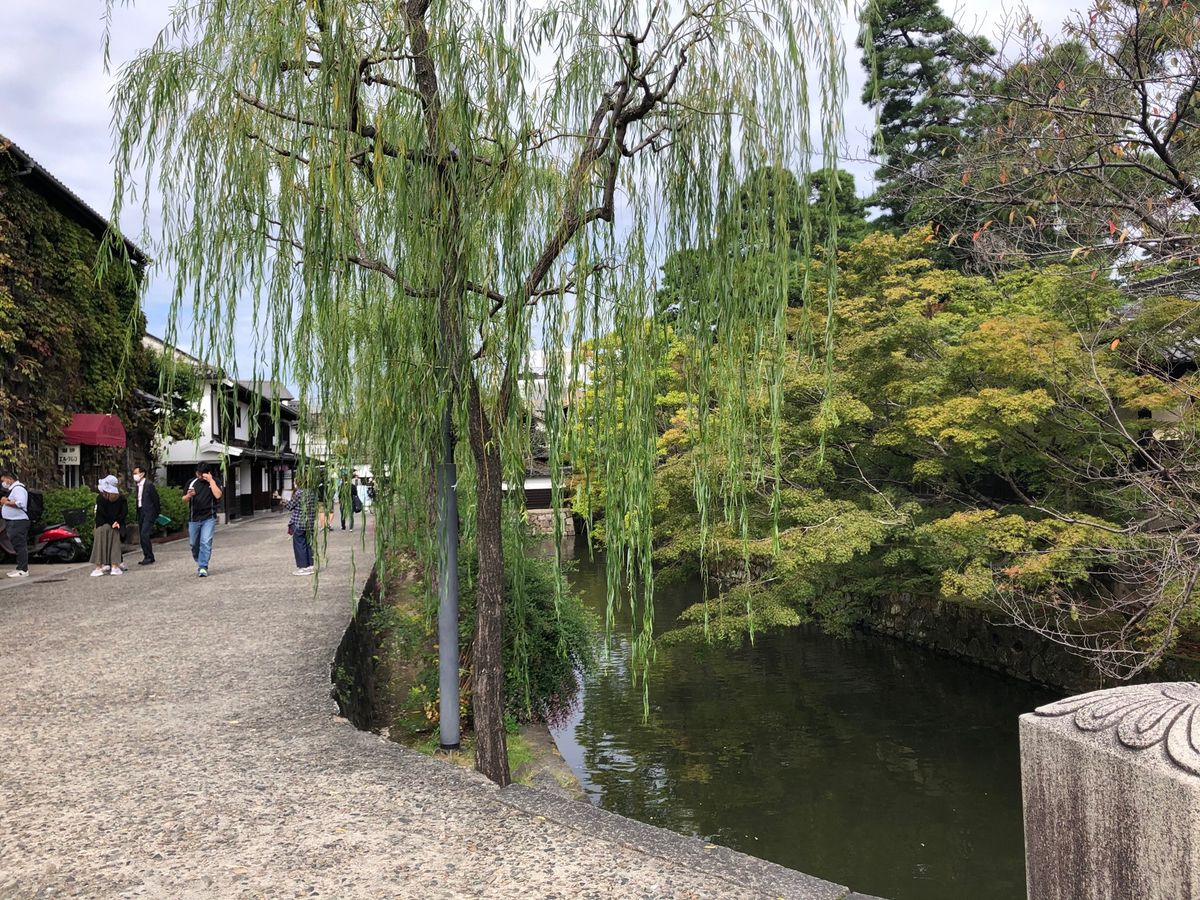 桃太郎さんこんにちは。
いいお天気だった。

初日は倉敷へ。
目的の一つだ...