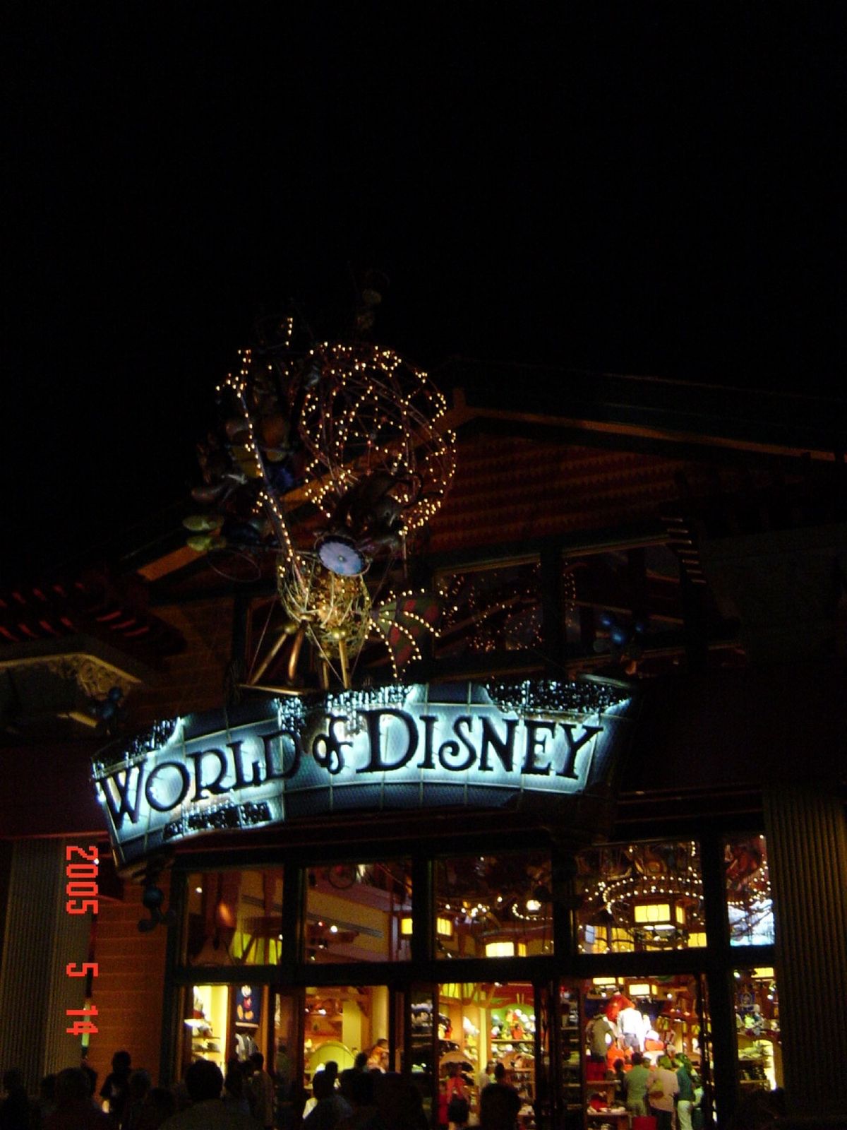 夜のWORLD of DISNEY✨
えぇ、もちろん男子2人ですけど、何か❓