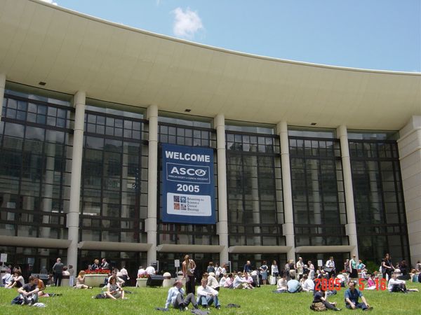 アメリカ(米国)・オーランド「2005：ASCO@Orlando」の写真：一応、お仕事もしっかりこなしてますよ😅