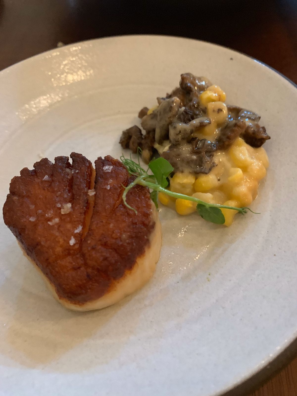 日本で予約して伺ったずっと行きたかったレストラン🍽
リピ決定😋