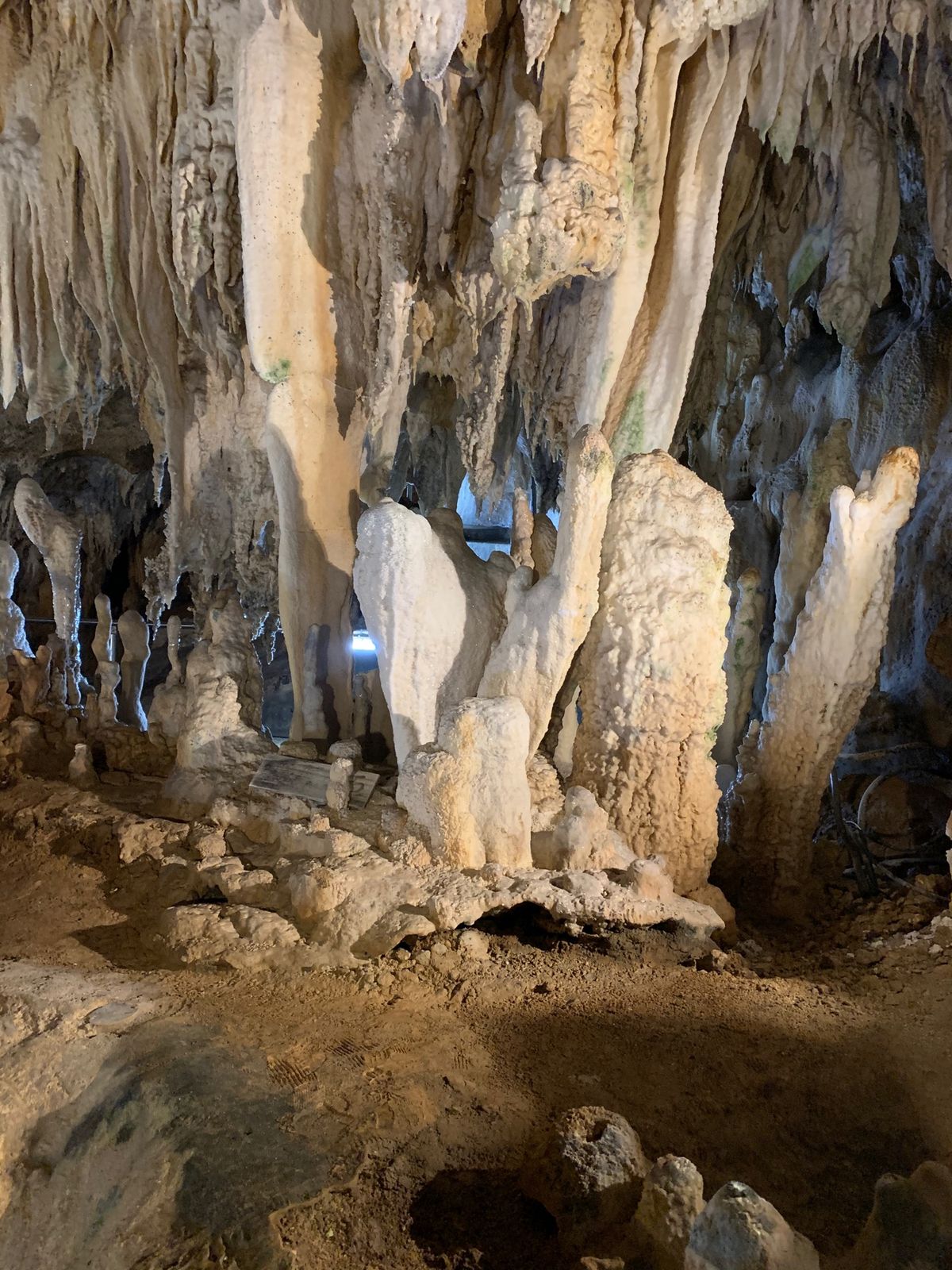 空港、キレイになってました。
鍾乳洞は神秘的❤︎