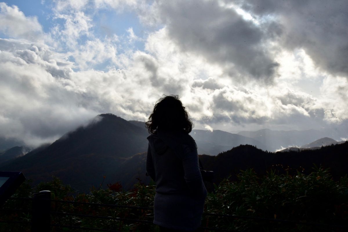 霧が出たり、雨が降ったり、太陽がさしたりと今回の旅は1日にお天気がコロコロ...