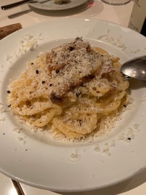 最後の夜は、イタリアンで🍽🍾
最初は泡をいただき…☺︎
接客も心地良く❤︎...