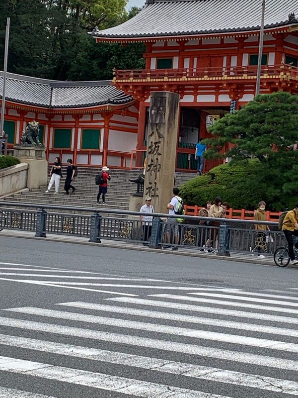 日本・京都府「親娘3人京都へ」の写真：いつも車窓から見るだけだった八坂神社へ、...