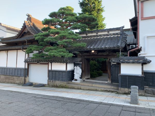 日本・長野県「go to 善光寺　長野県」の写真：善光寺の宿坊「薬王院」1000年前からあ...