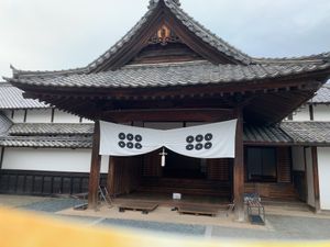 松代城　江戸時代初旬より幕末まで真田家が治めた。