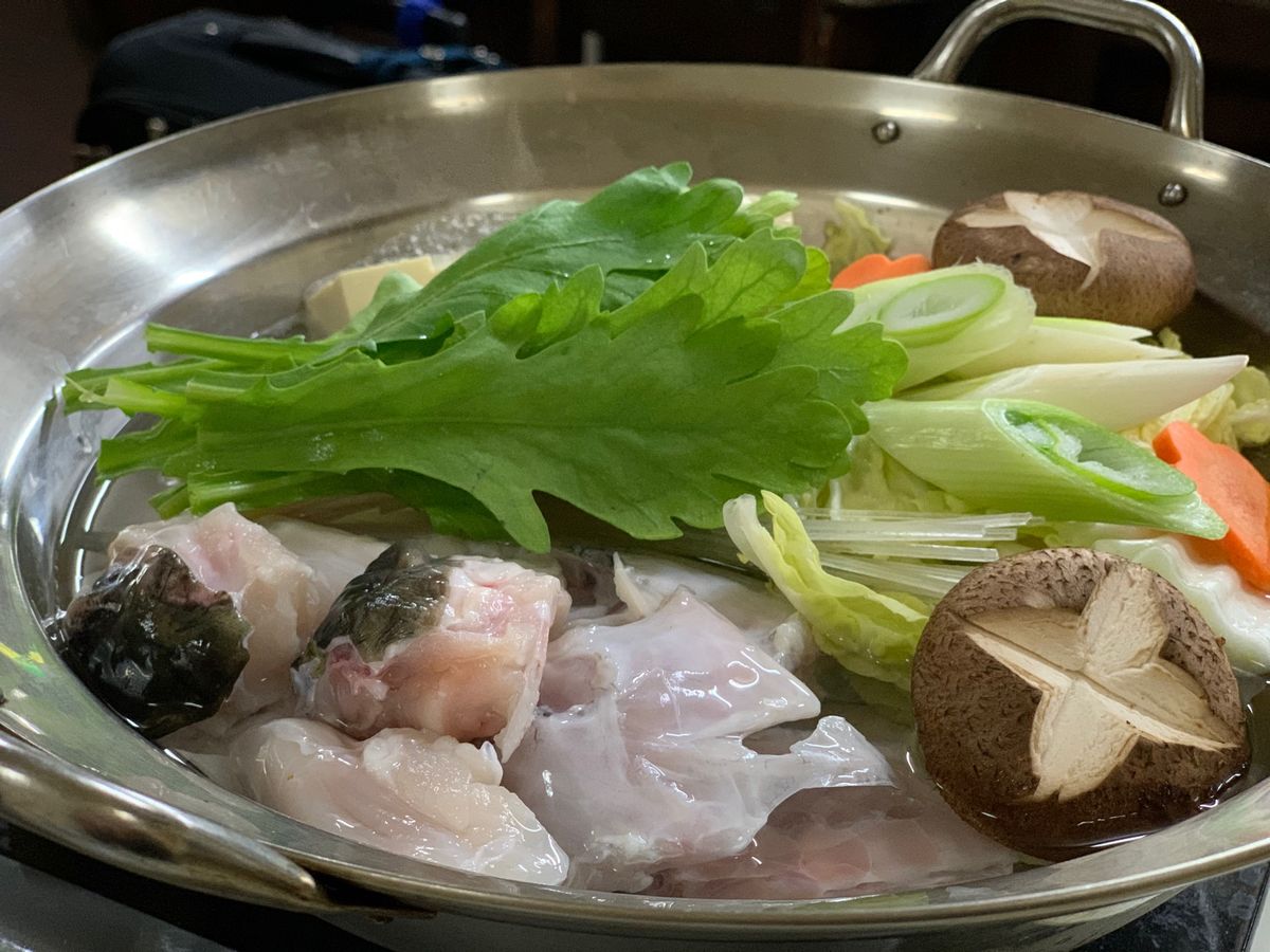 大衆酒場でふぐちり🐡